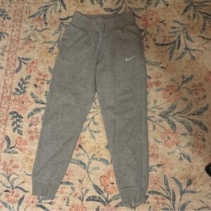 Nike Women’s Heather Gray Sweatpants